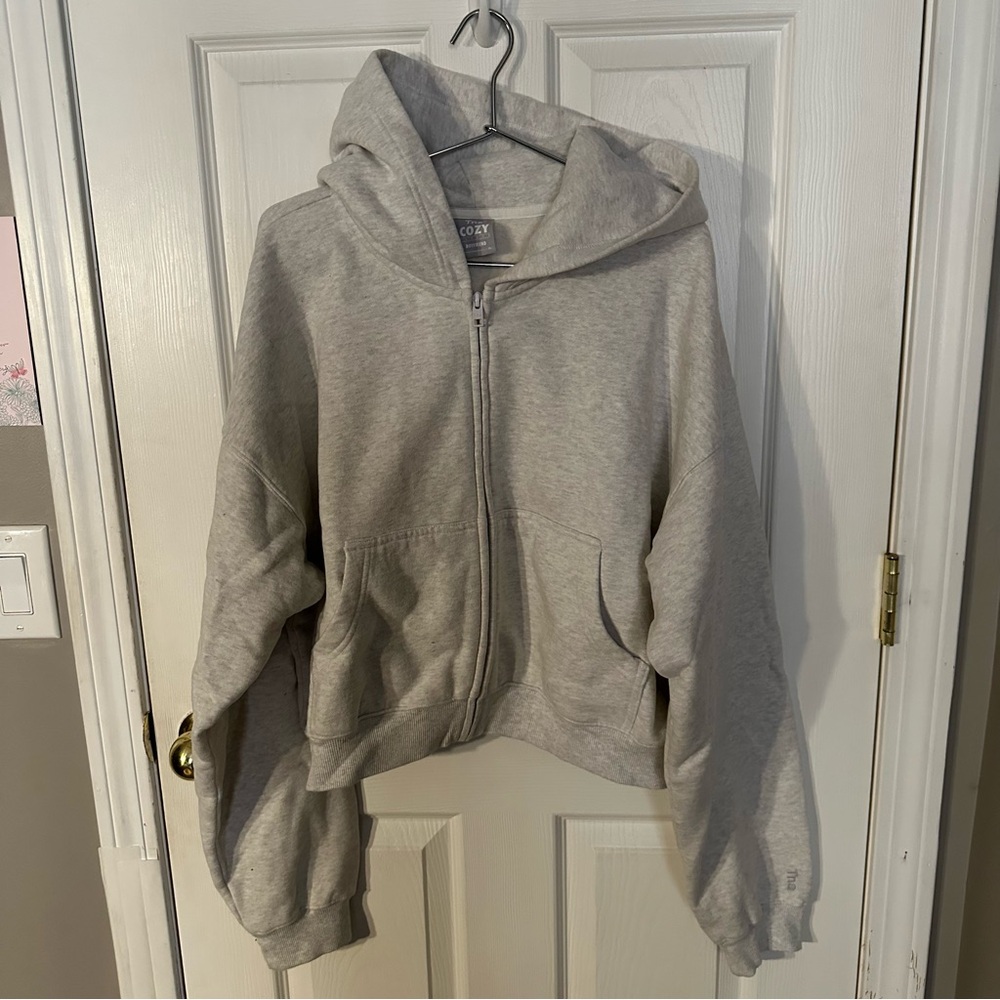 Aritzia tna heather cloud white cozy fleece boyfriend fit zip up